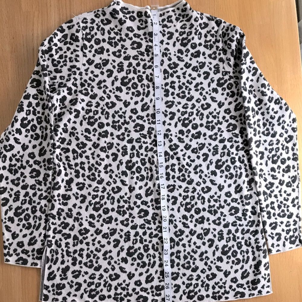 LOFT Classic animal print mock neck cotton tunic sweater Size M LIKE NEW
